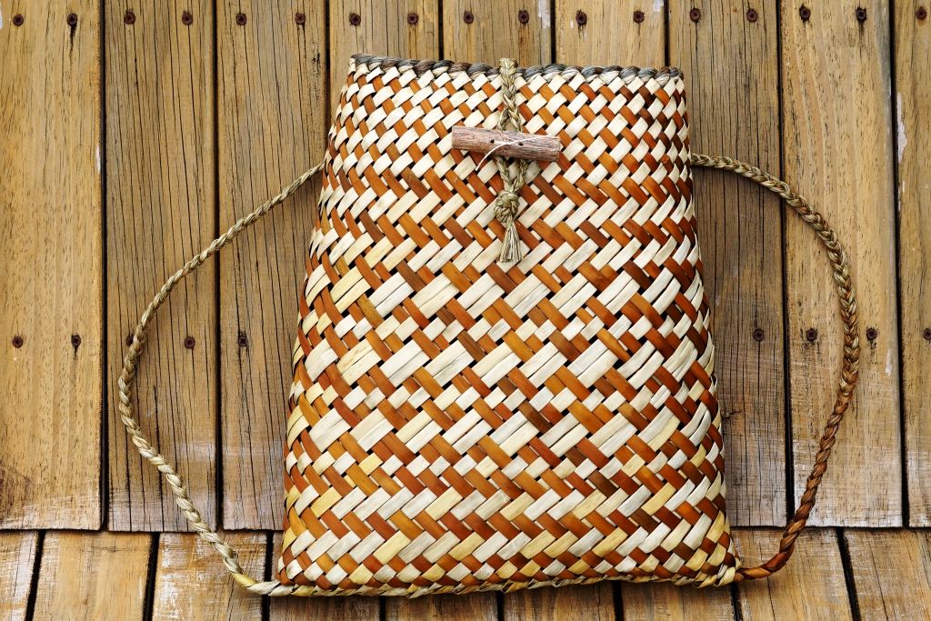 Pikau / flax backpacks handmade by Allflax, Wendy Naepflin ...